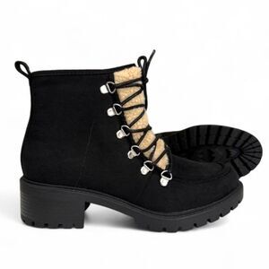 SAND+STONE Quiinn Lace Up Lug Sole Hiking Boots Black, NWT! Size 9